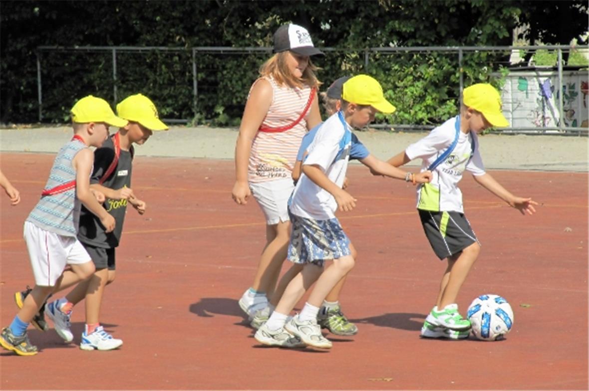 …Team Blau ist am Ball…