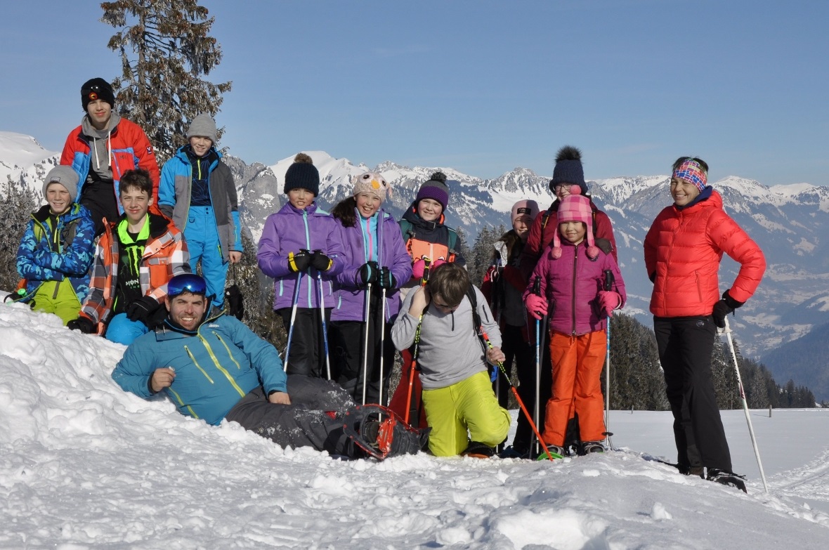Team Schneeschuh hat Zeit fürs posieren.