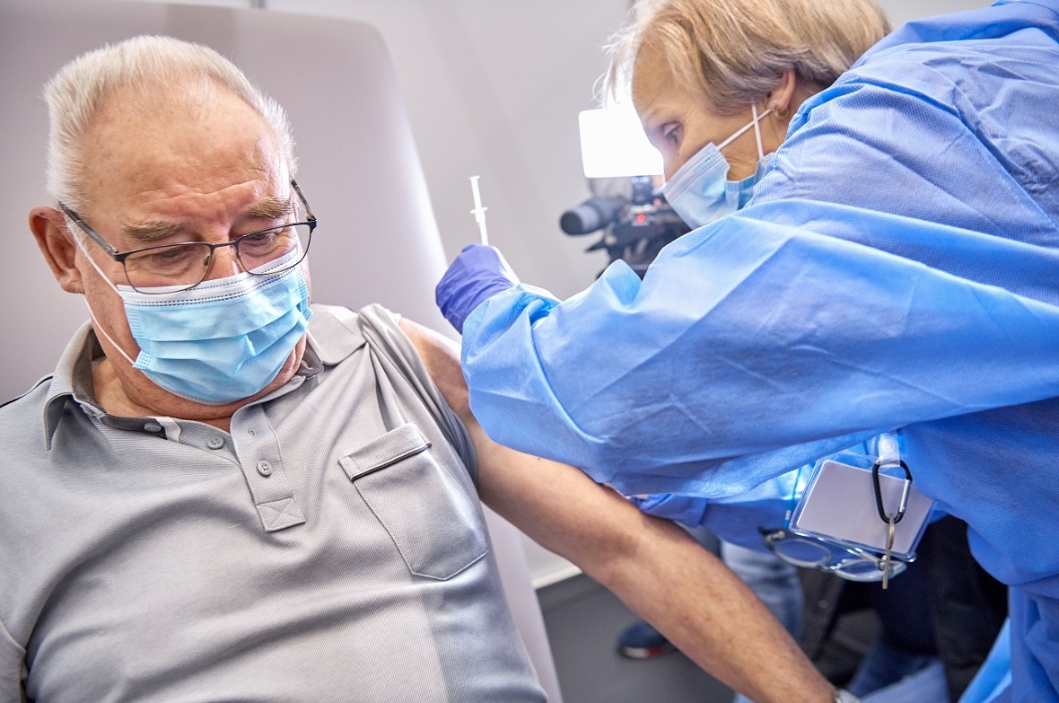 Toni Brunner ist einer der Ersten, der heute im Kanton Bern geimpft wurde.