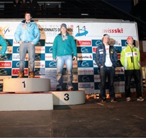 Top Six in der Herren-Abfahrt: ganz rechts Nils Mani.