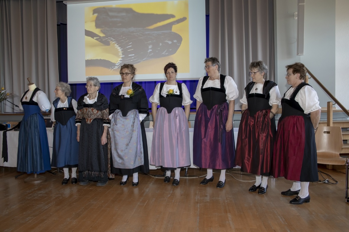 Trachten aus dem Kanton Bern wurden am Nachmittag vorgestellt.