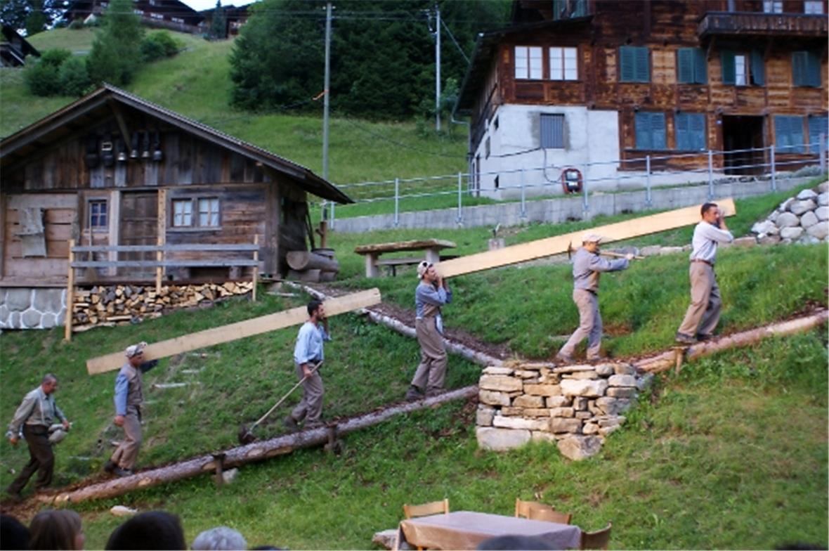 Transport von Bauholz: Kiley-Sträflinge im Arbeitseinsatz.