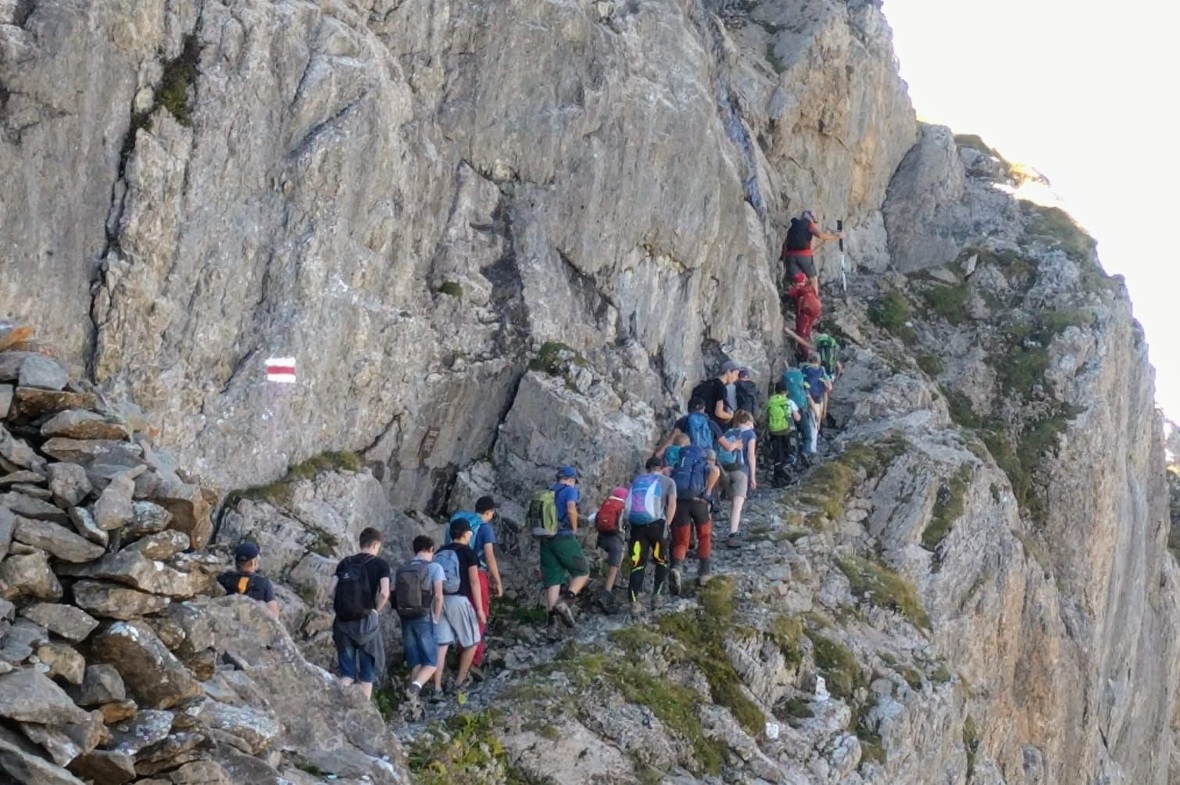 Trittsicher geht es bergauf.