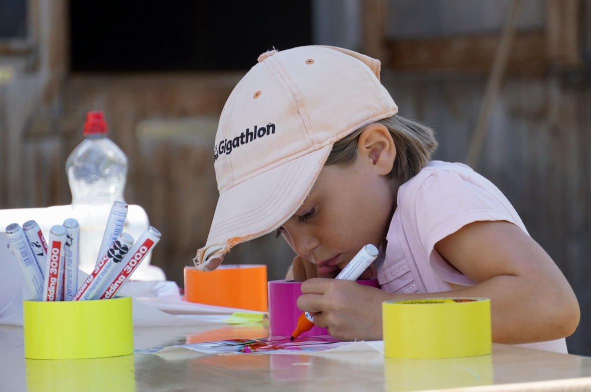 Über 70 Drachen wurden gebastelt und verziert.