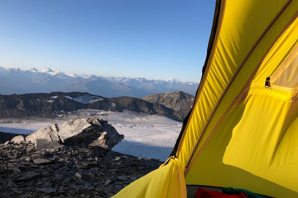 Übernachtet wurde im Zelt, der Abstieg war erst am nächsten Tag.