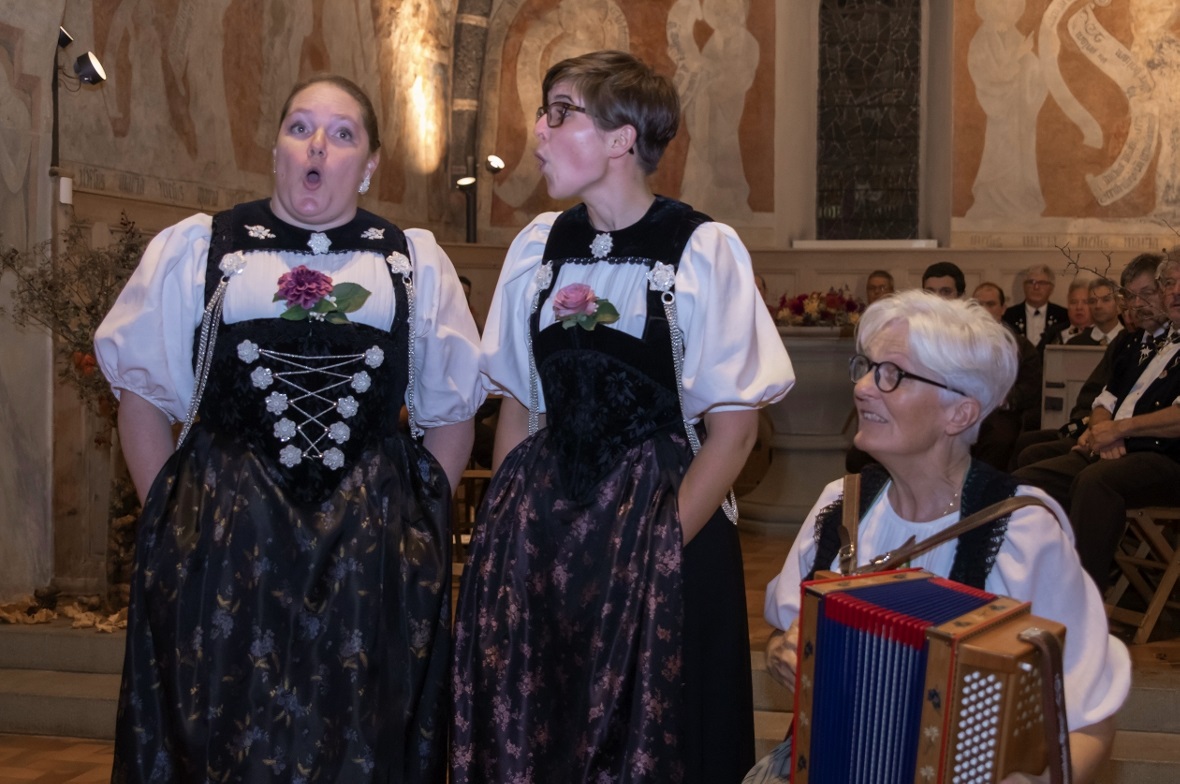 Überzeugten durch einen glasklaren Jutz: Jodelduett Isabelle Vock und Martina Mo...