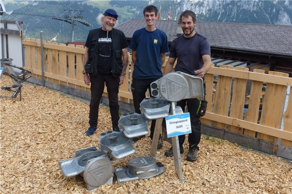Ueli Müller, Jan Salvisberg und Andreas Wiedmer stellen eines ihrer Werke vor.
