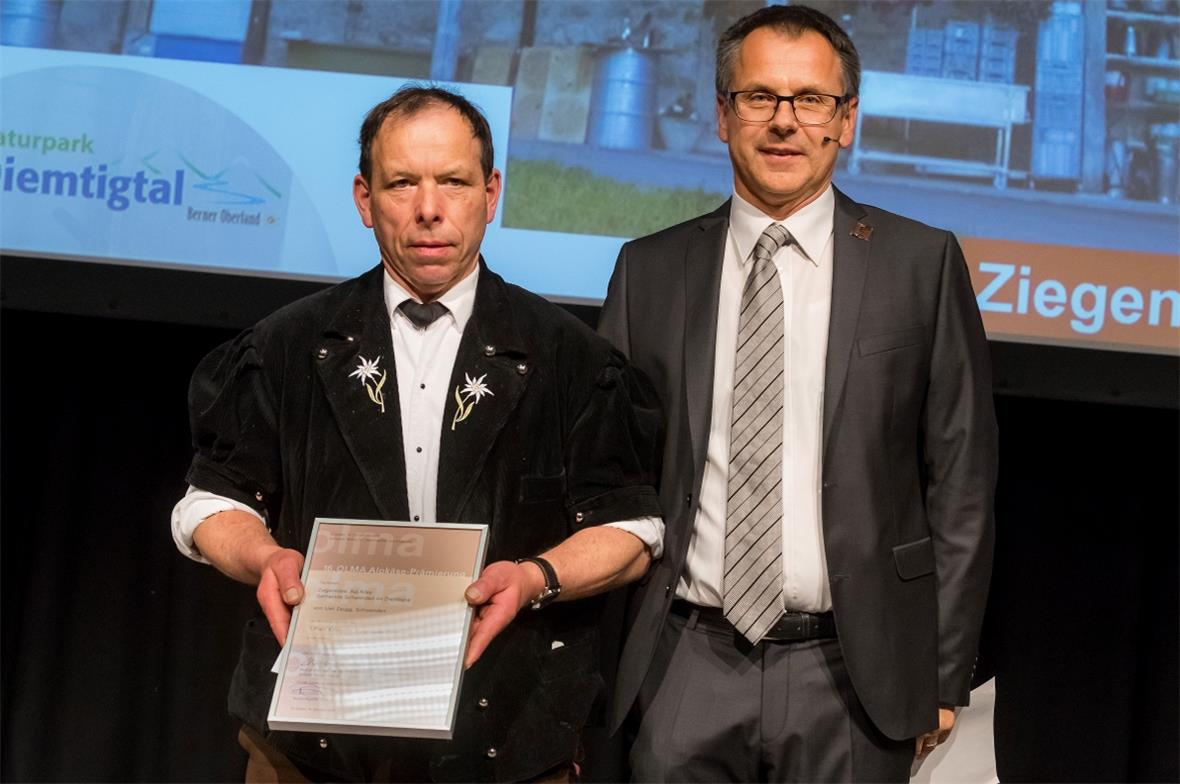 Ueli Zaugg (links), Alp Kiley, Schwenden im Diemtigtal ist Sieger der Kategorie ...