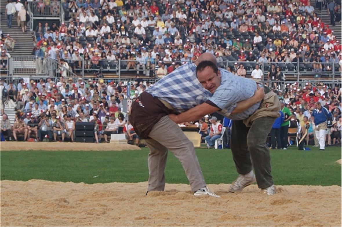 Ultradefensiver Auftakt: Roland Knutti (links im Bild) gegen Peter Bühler.