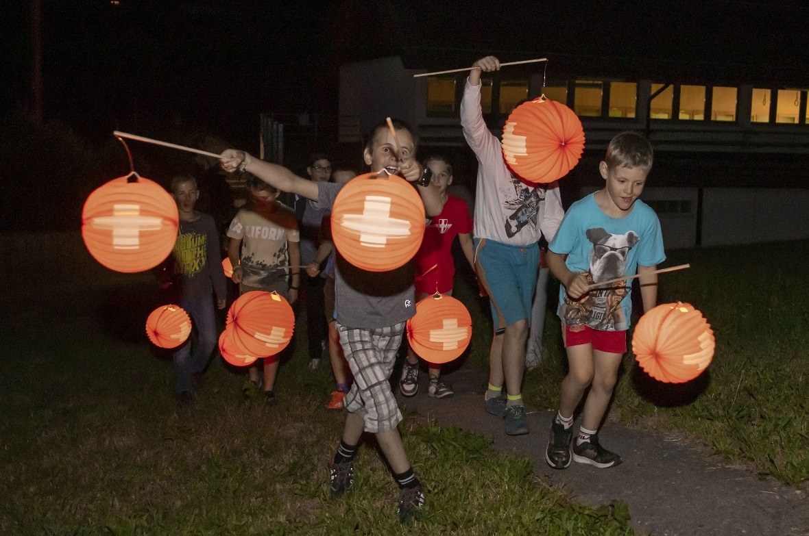 Und los geht der Umzug.