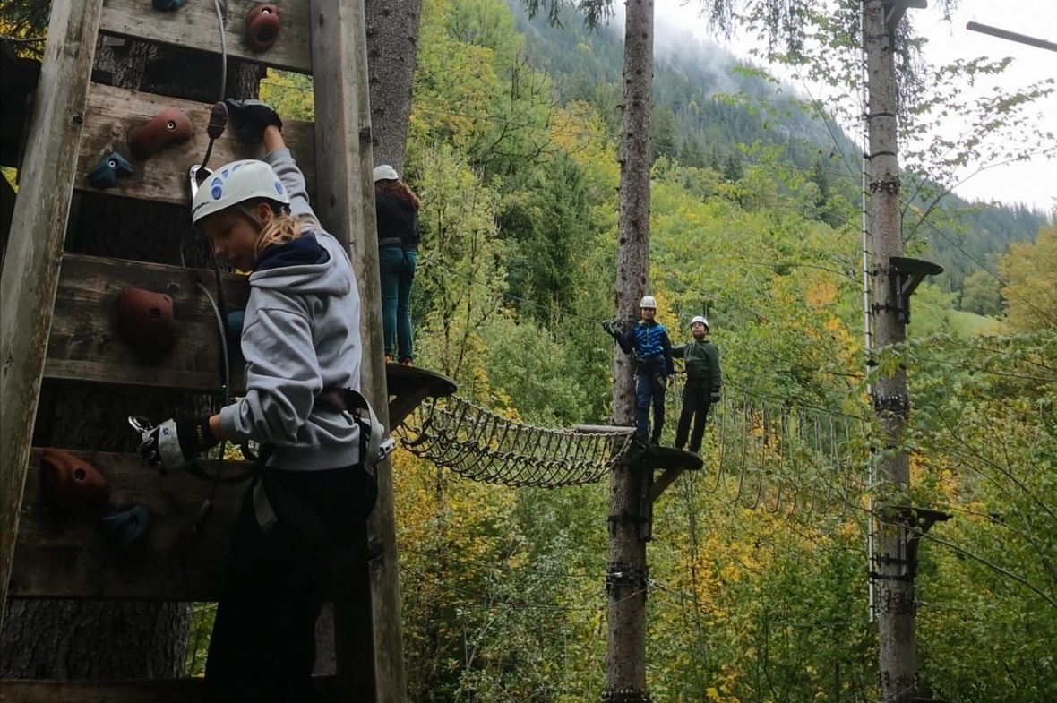 Unterwegs auf verschiedenen Stockwerken.