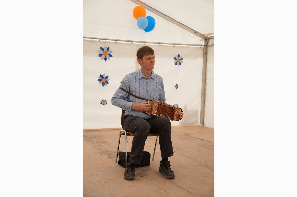 Urs Rohrbach unterhielt auf dem Langnouerli.