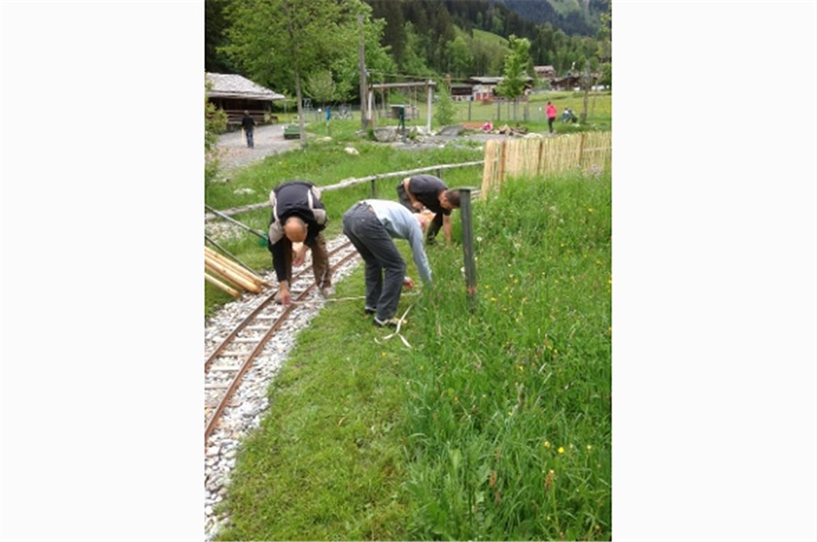 Urs Schmi, Fredi Strobl und Rolf Kaiser nehmens genau.
