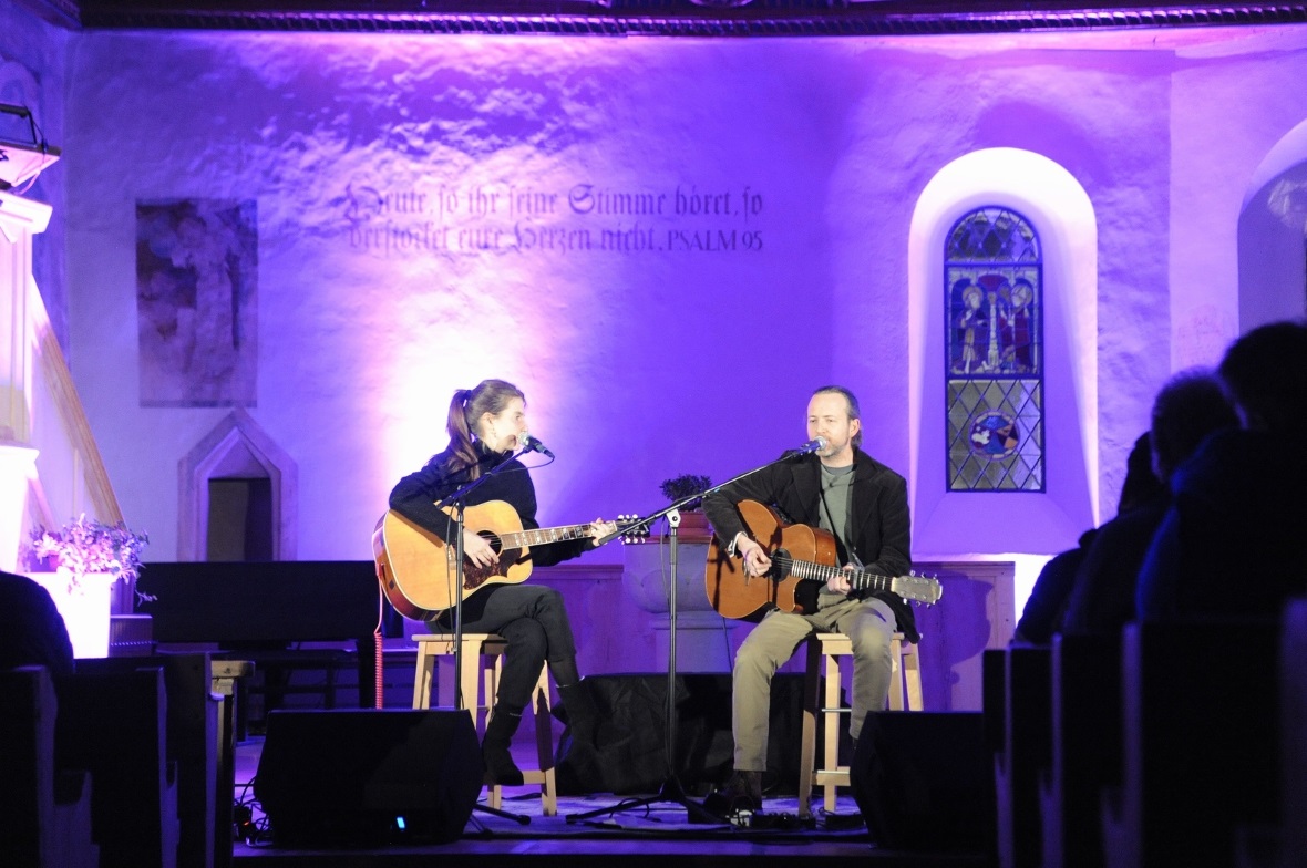Valeska Steiner und Trummer holten ihr ausgefallenes Konzert in der reformierten Kirche nach und begeisterten mit ihren Stimmen.