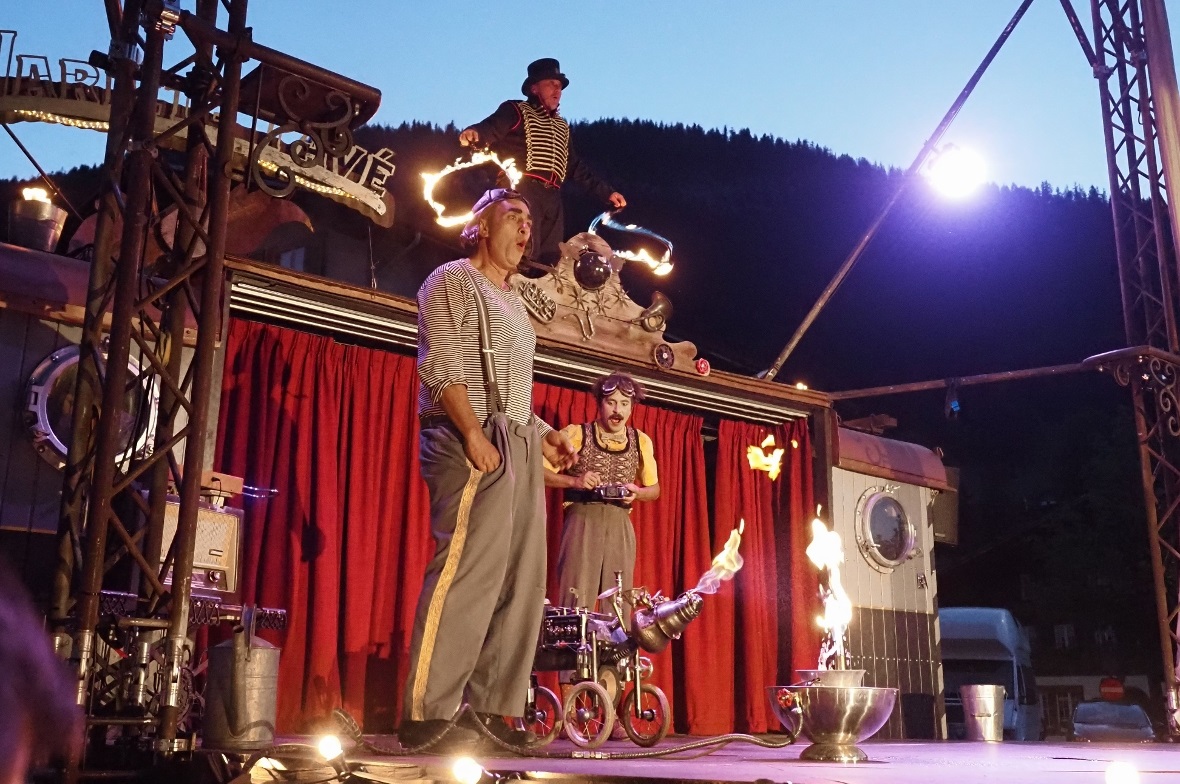 Variete Pave Zweisimmen