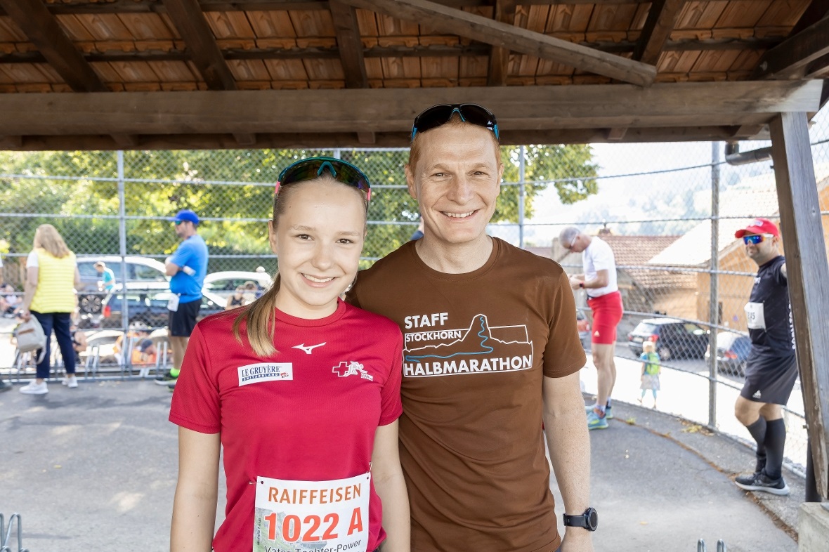 Vater Simon Künzi lief mit seiner Tochter Michelle als Vater-Tochter-Power den S...