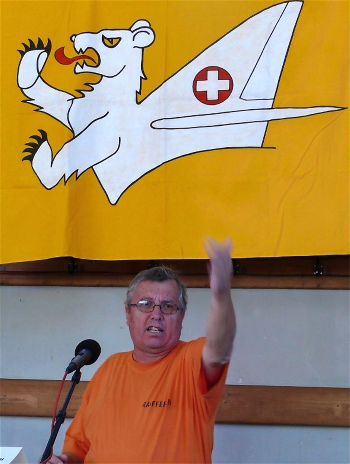 Vereinspräsident Beat Radelfinger: «Wollt ihr euren Jahresbeitrag auf 25 oder 30 Franken erhöhen?