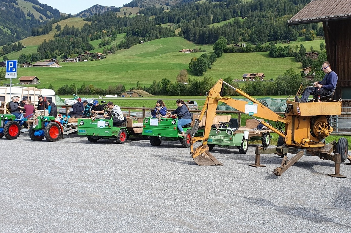 Verschiedene Landwirtschaftliche Fahrzeuge