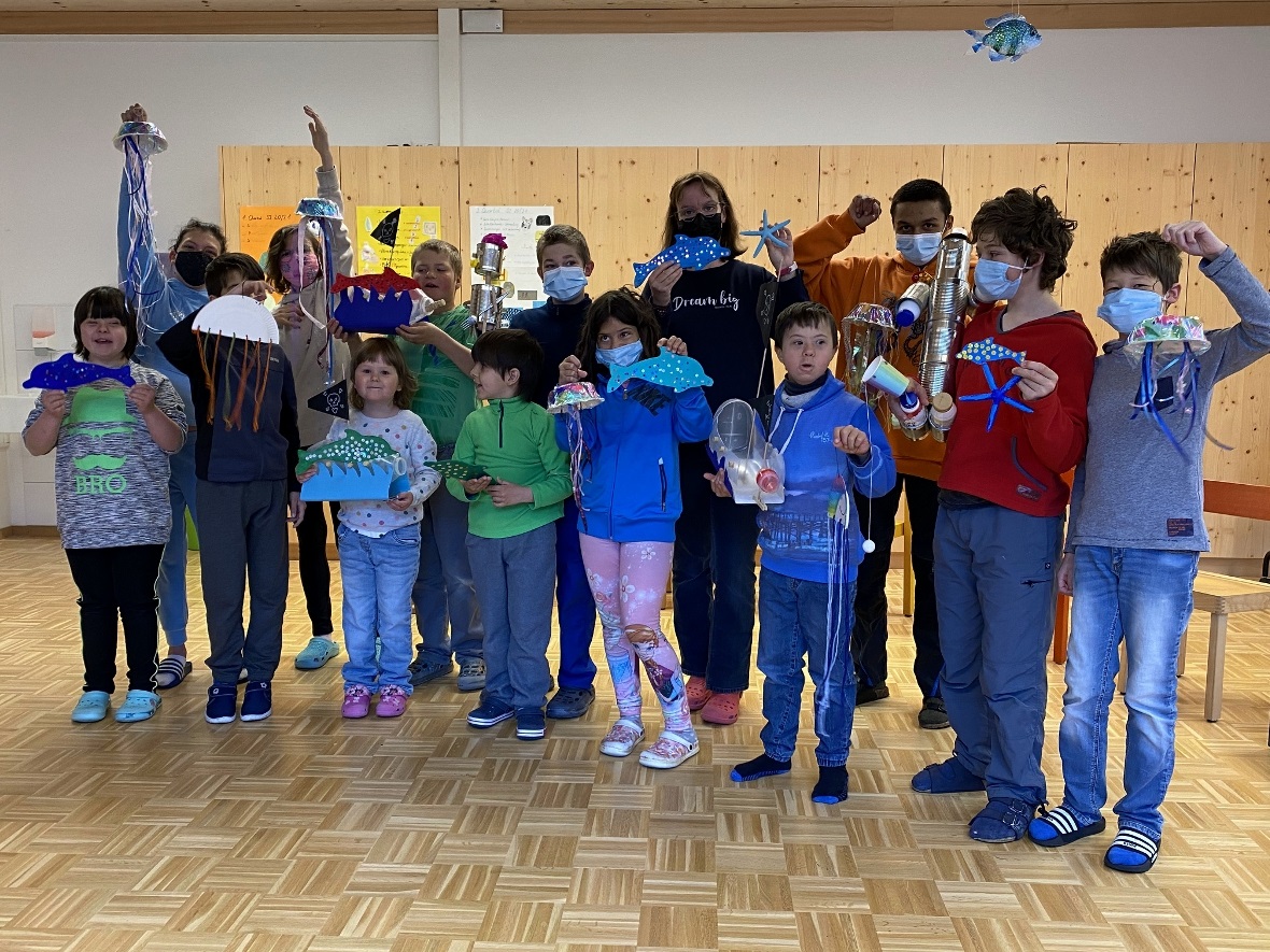 Viel Dekoration für’s Schulhaus.