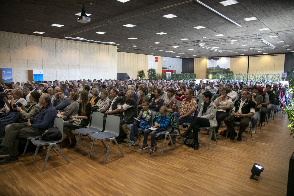 Viele Besucher fanden sich zur Ehrung ein.