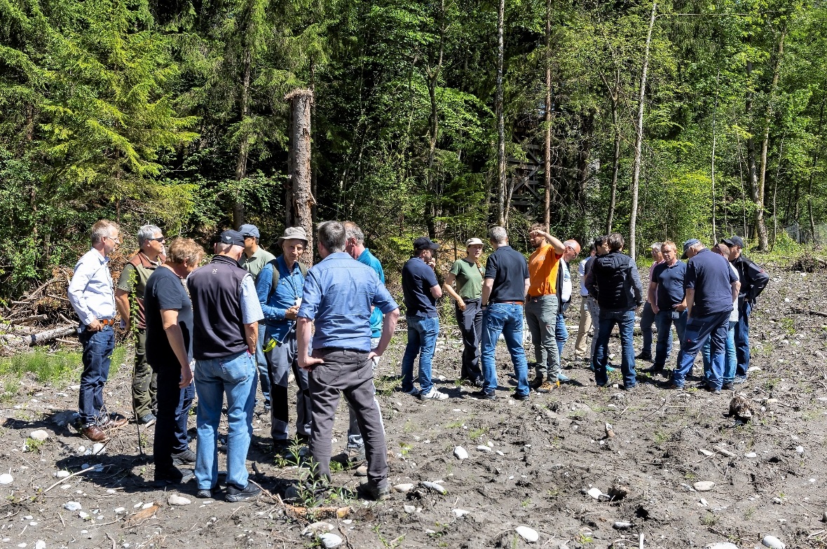 Viele Interessierte Kreise liessen sich über das fertige Projekt informieren.
