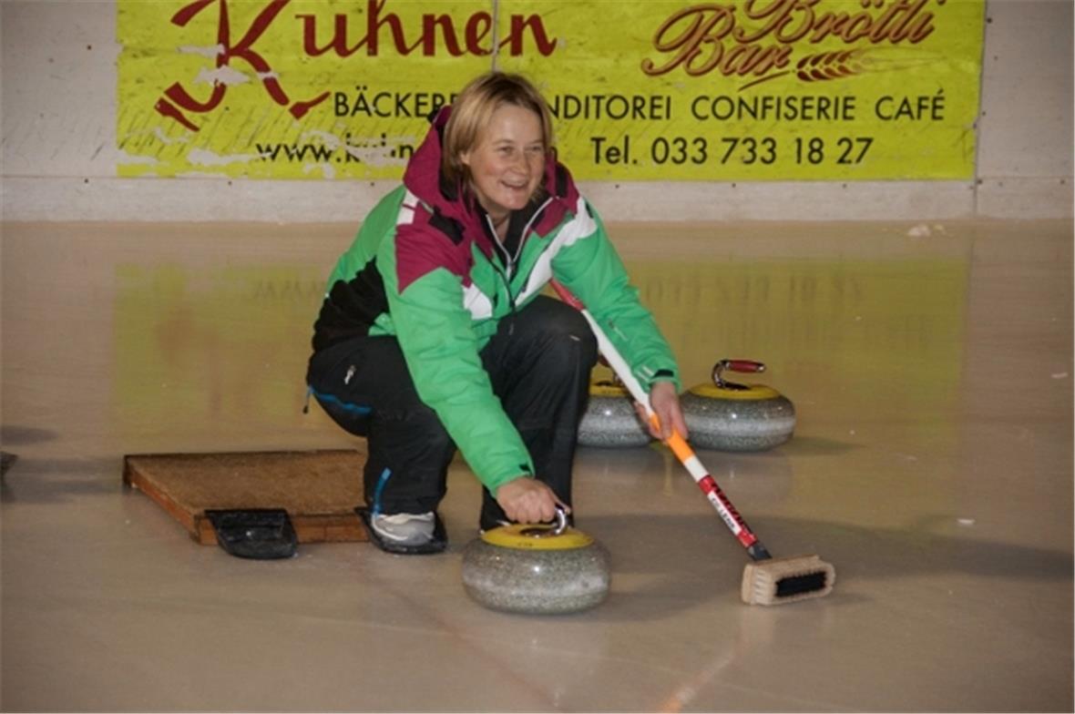 Volle Konzentration bei der Steinabgabe!