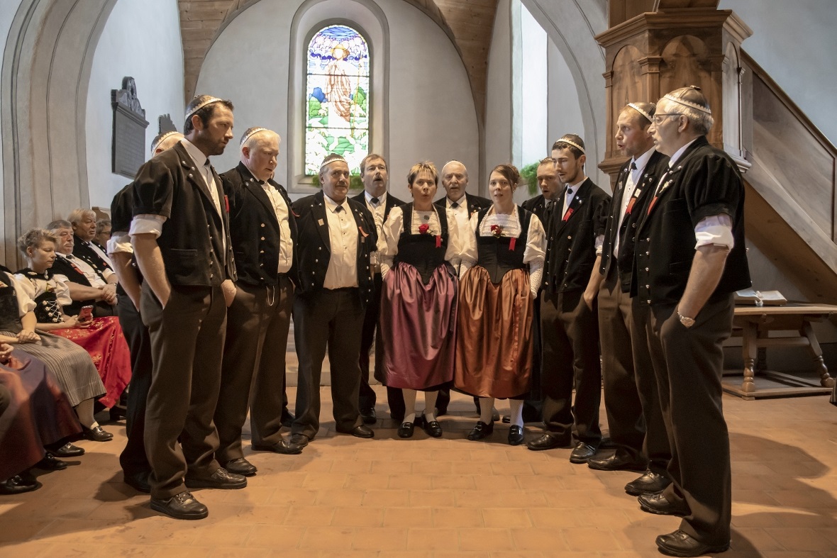 Vom Jodlerklub Oberwil war der «Schwendiflue-Jutz» und «Vergässet se nid» zu hör...