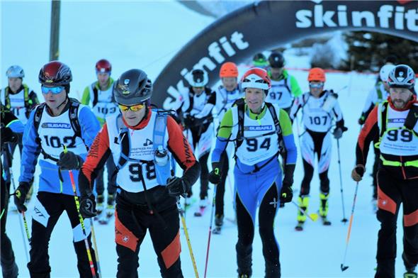 Von der Kälte noch leicht beeindruckt, aber «heiss» motiviert starteten Renn- und Plauschläufer in getrennten Gruppen am frühen Samstagmorgen zum Skitourenlauf RaufliRetour 2019.