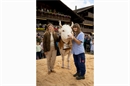 Von links: Geschäftsführerin Helena Galanakis von Lenk-Simmental Tourismus, Miss...