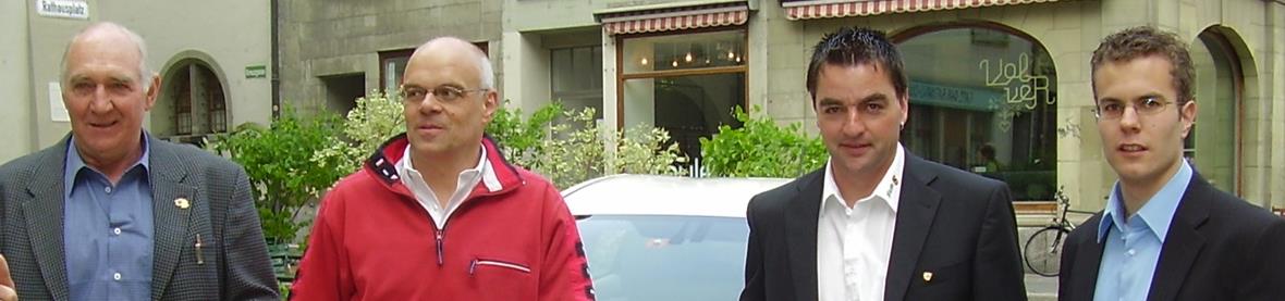 «Gerechte Strassenverkehrssteuer im Kanton Bern» Von links nach rechts: Werner Mani SVP Diemtigen, Initiant des Volksvorschlag Hannes Flückiger Auswil, Grossrat Thomas Knutti SVP Därstetten–Weissenburg. Bruno Stucki SVP Wimmis.