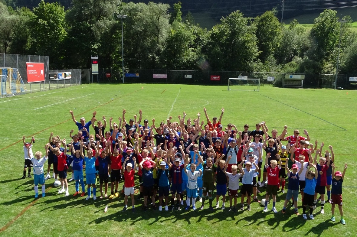 EDO Day – der perfekte Start in die Saison Vor der sportlichen Betätigung durfte das Erinnerungsfoto am EDO Day nicht fehlen.