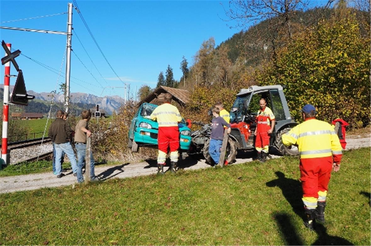 Vorbereitung der Übung: Warten, bis der letzte Zug passiert hat.
