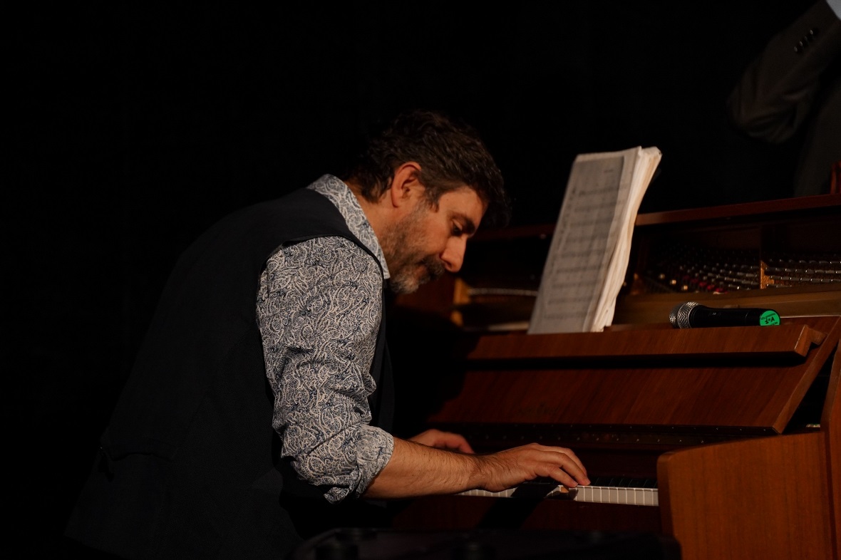 Walter Jauslin am Klavier,