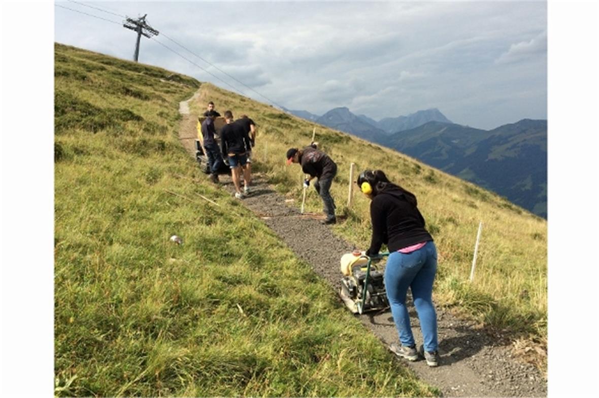 Wanderwege instand stellen