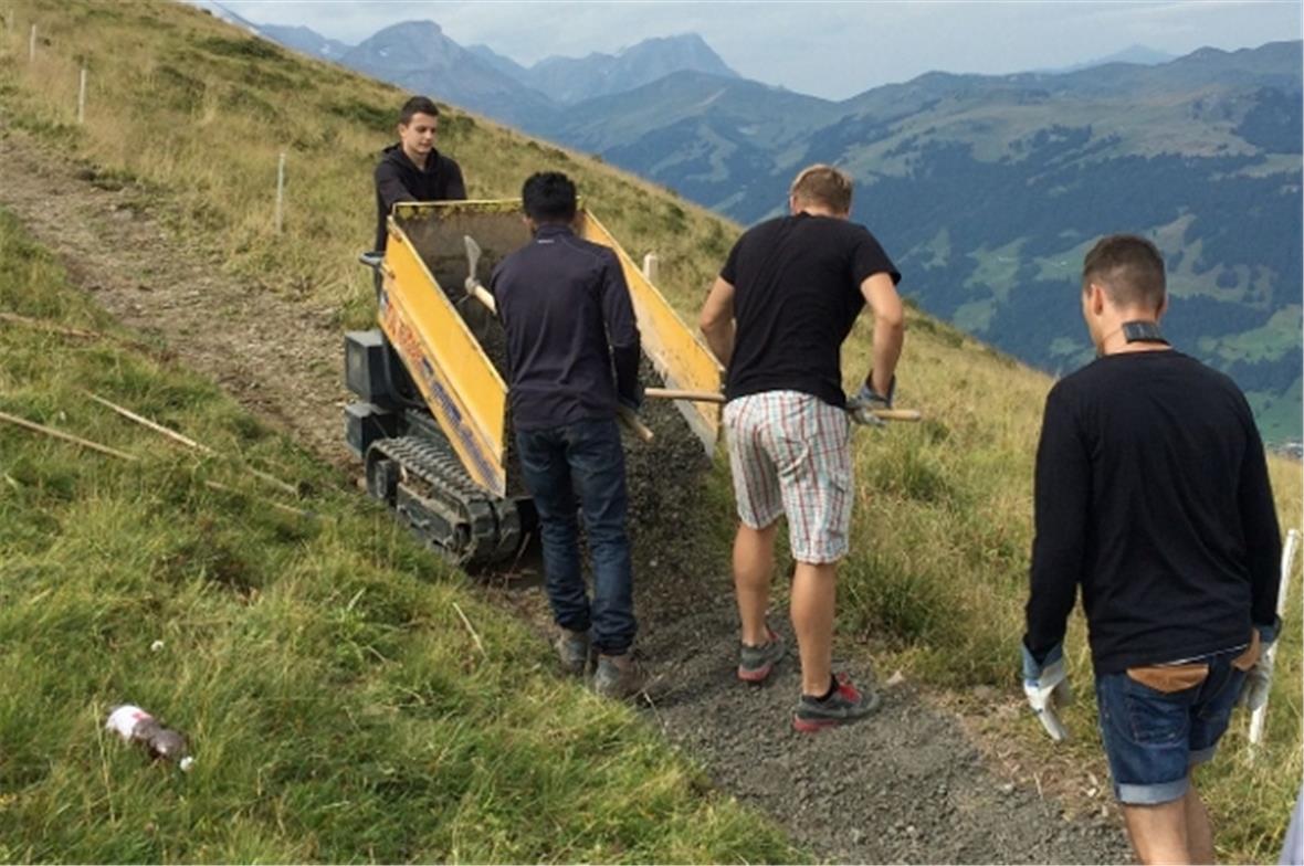 Wanderwege instand stellen