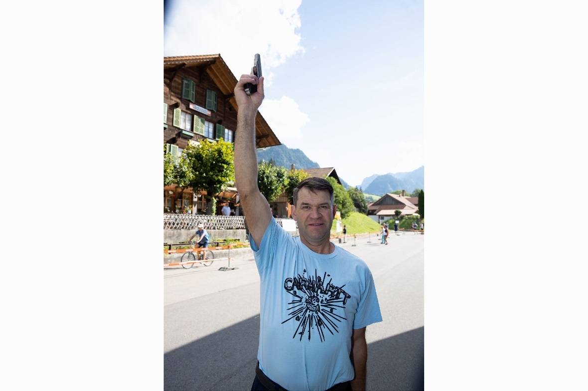 War als Ehrenstarter im Einsatz: Markus Messerli, Vize-Gemeindepräsident Erlenba...