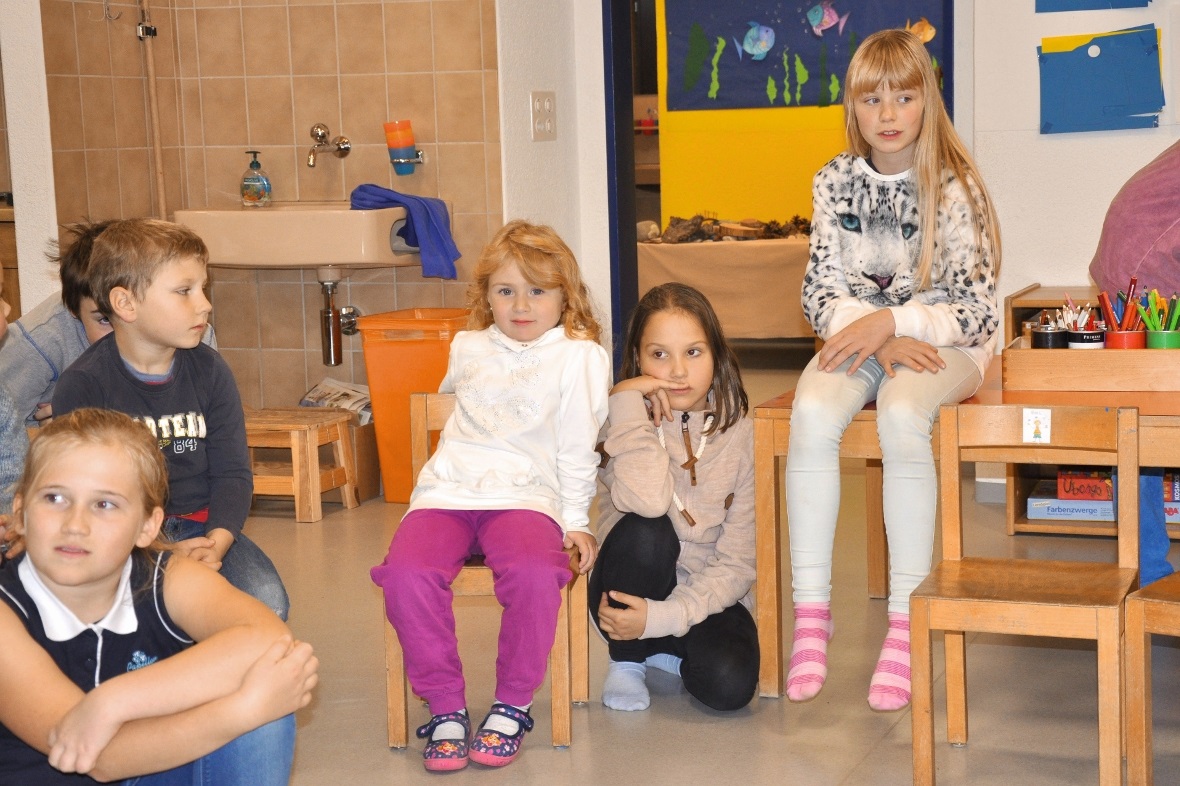 Warten bis alle wieder im Kreis sind.