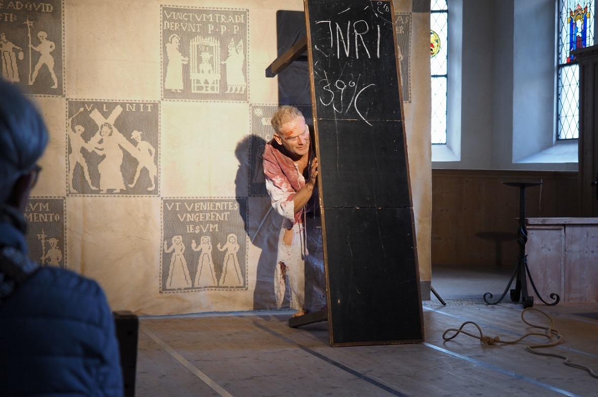 Was wäre aus Jesus geworden, wenn ich ihn in Gethsame nicht verraten hätte und bei ihm geblieben wäre? Jürg Wisbach gab Denkanstösse zu den Fragen rund um Judas.