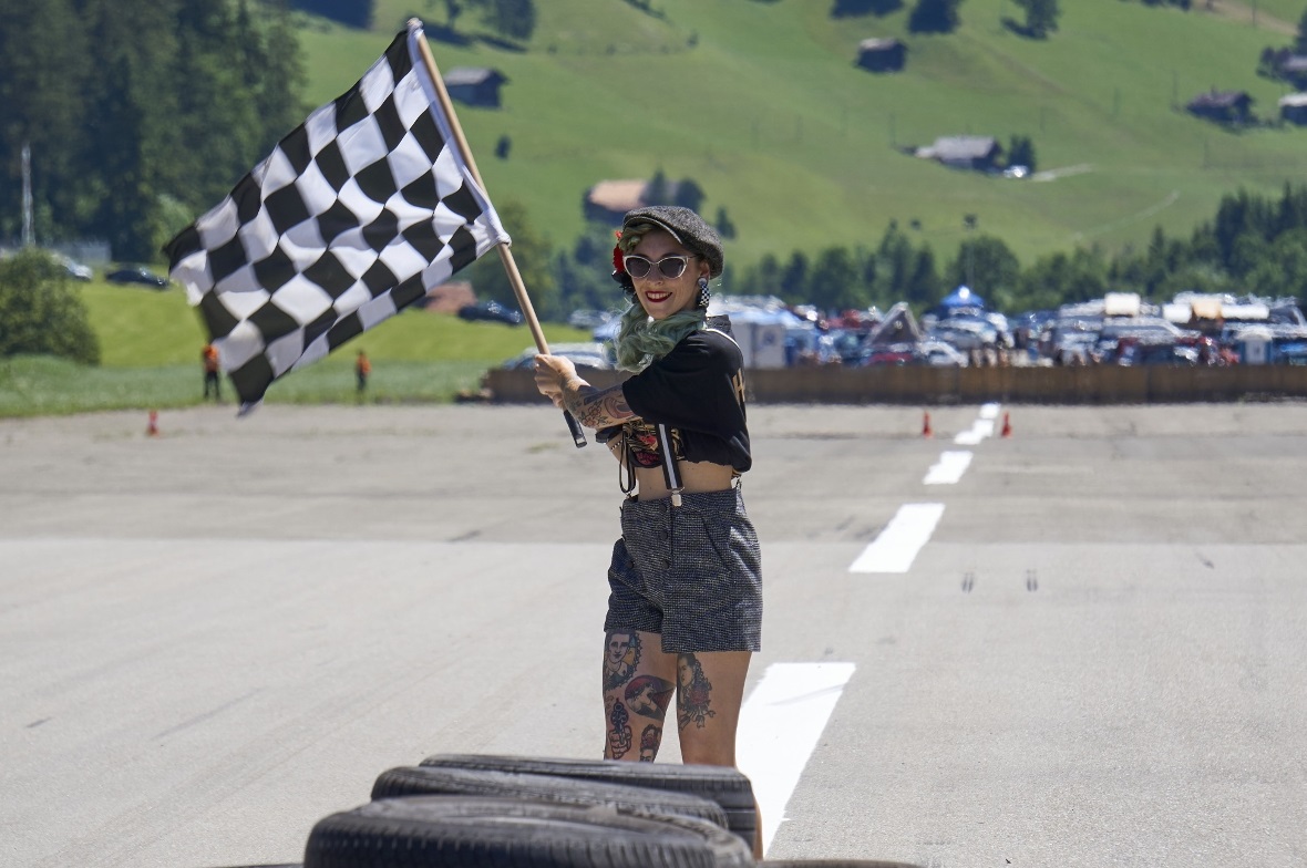 Wenn die Fahne geschwenkt wird: Fuss auf's Gas!