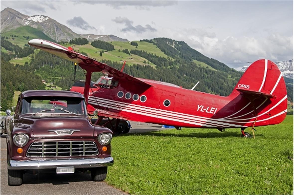 Wer wollte, konnte sich dieses Jahr mit dieser «Antonov» stilecht vom Flughafen Birrfeld nach St. Stephan und wieder zurück fliegen lassen.