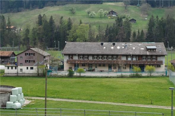 Wieder in Betrieb: Die Kaserne Boltigen wird für die Isolierung von Covid-Kranken aus der aktuellen Rekrutenschule verwendet (Archivbild).
