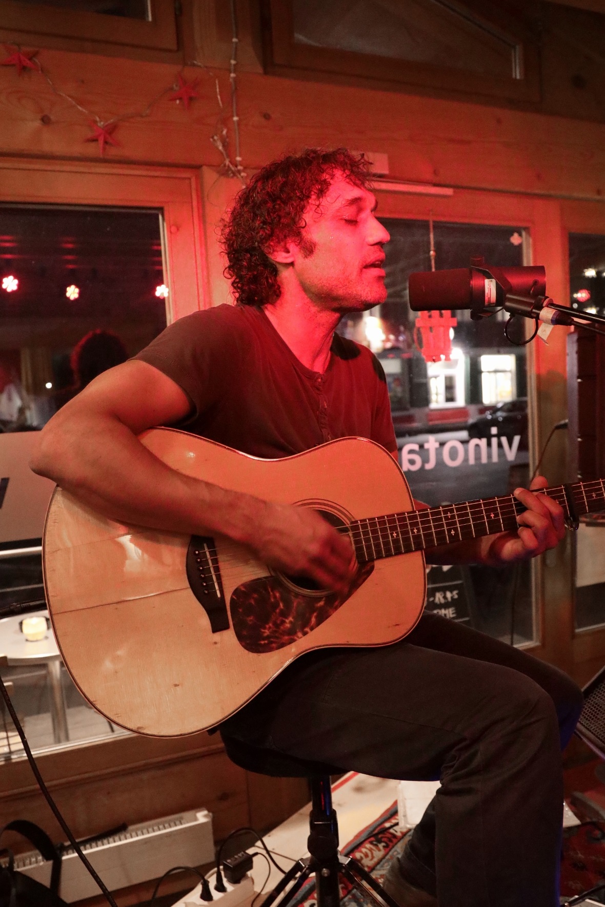 William White in Konzert in der Vinotake