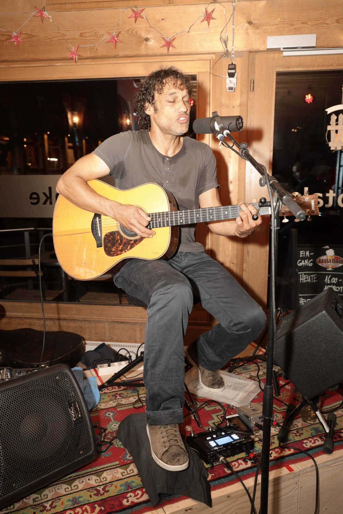 William White in Konzert in der Vinotake