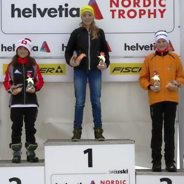 Yara Burkhalter als stolze Siegerin.