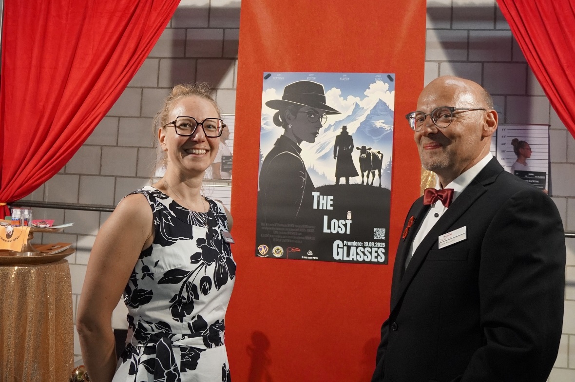 Yvette Richter und Jens Kochsiek auf dem roten Teppich.