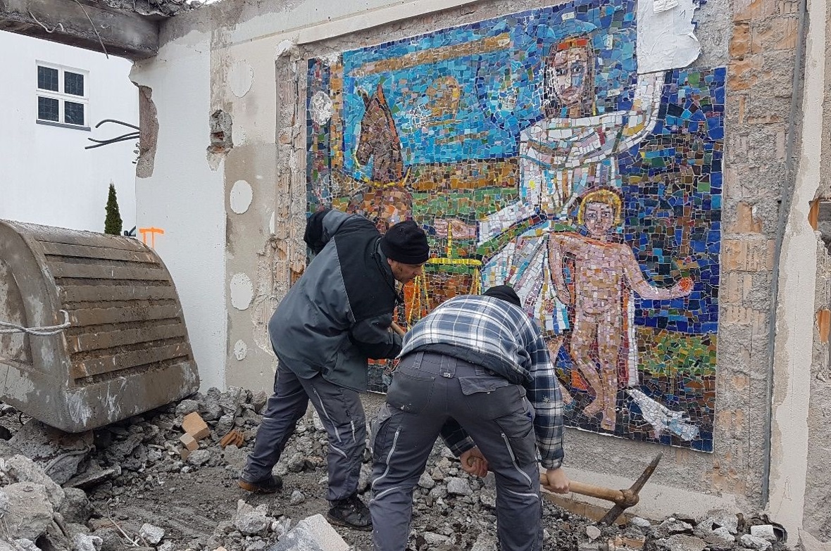 Zimmerleute als Kunstretter: Markus Kunz und sein Mitarbeiter Michael von Känel ...