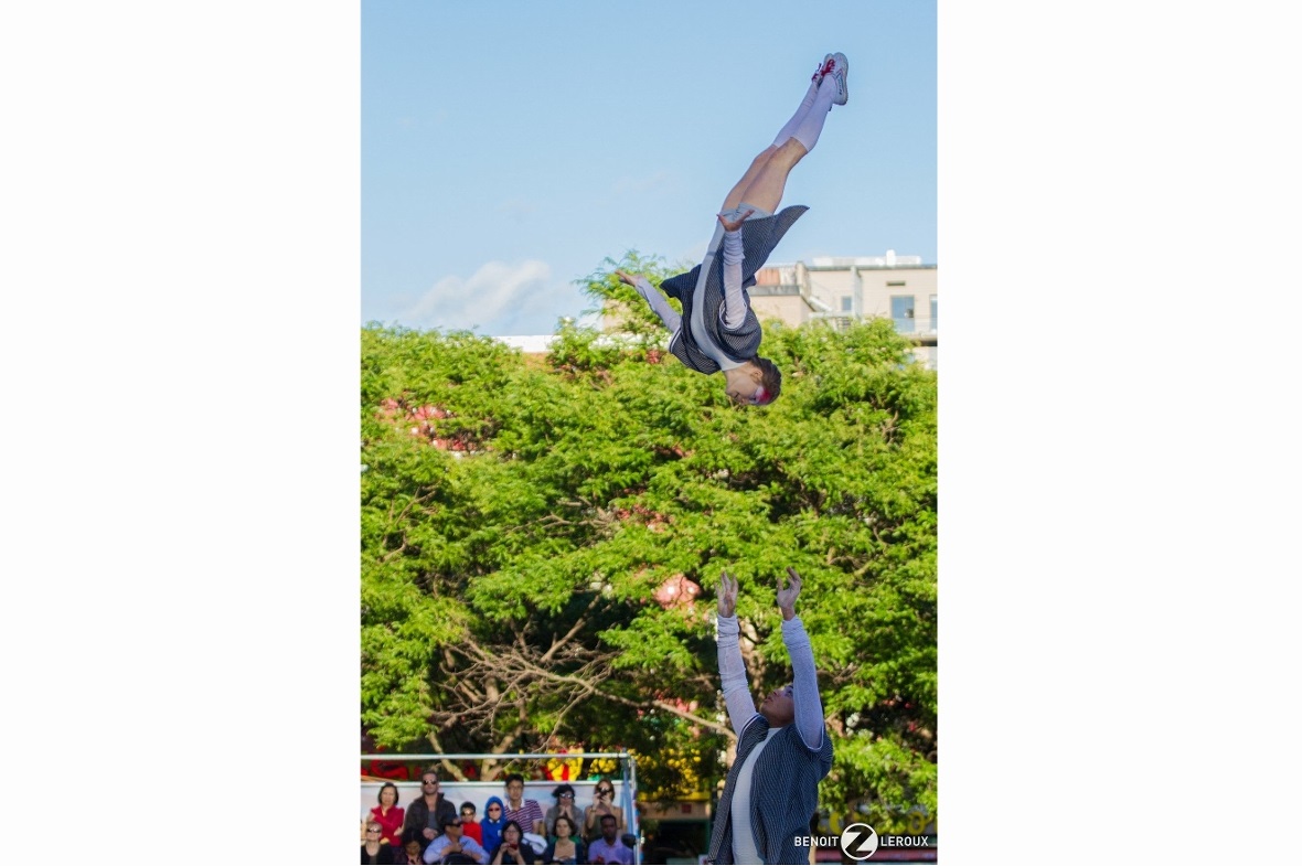 Zu ihrer Disziplin gehören nicht nur Hebe-, sondern auch Wurffiguren.