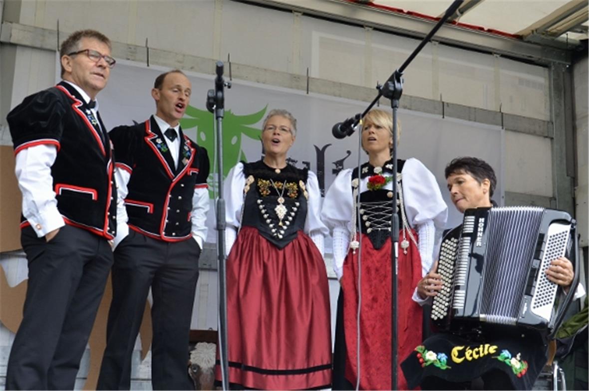 Zum Jodelgesang des Quartett «Gmüetlich» aus dem Entlebuch wurde das garstige We...