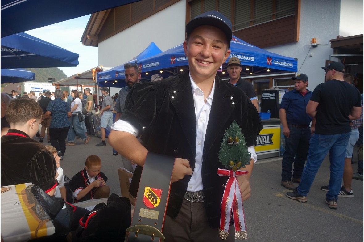 n stolzer Ljeni Knutti mit Treichel und dem 60. Zweig.