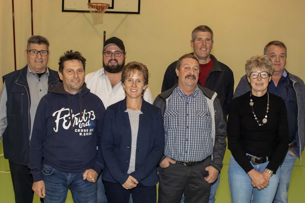 von links nach rechts, hintere Reihe: Fred Stucki Gemeinderatspräsident, Christi...